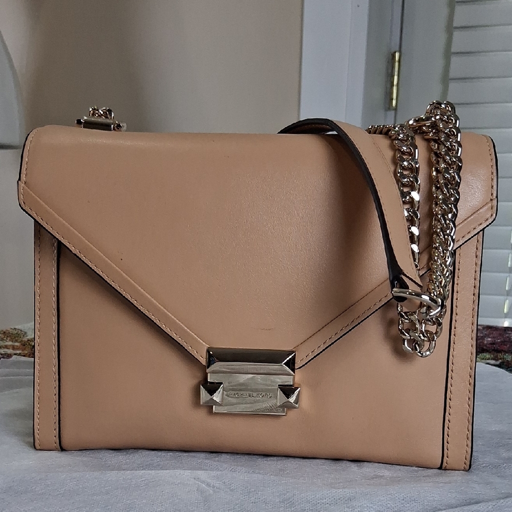 Michael Kors Elegant Tan Leather Shoulder Bag